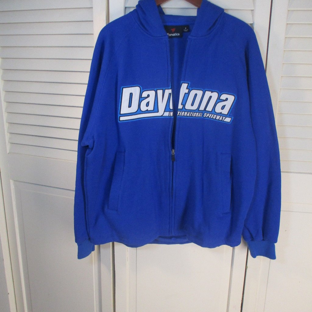 Daytona International Speedway Sweatshirt  Medium  Front Zipper  Hood  Nwt